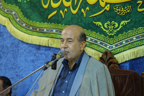 تصاویر/ مراسم عمامه گذاری طلاب  و جشن عید مبعث پیامبر اکرم (ص) با حضور آیت الله فقیه