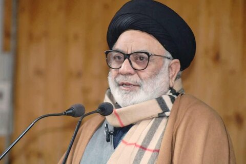 آغا سید حسن کی سرینگر میں سیاحوں سے مودبانہ اپیل کرنے والے کشمیری نوجوانوں کی گرفتاری کی شدید مذمت