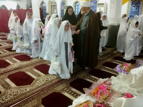تصاویر/ جشن تکلیف دختران دانش آموز برازجان