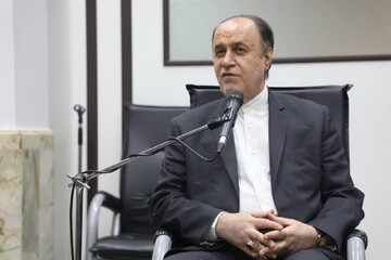 شهدا مایه عزت ایران اسلامی هستند