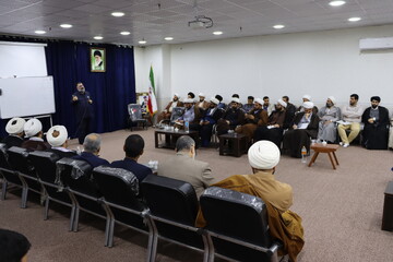 تصاویر/ نشست بررسی تحولات اخیر منطقه ویژه راهبران جهاد تبیین در اهواز