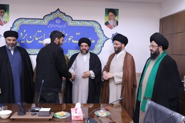 تصاویر / تجلیل از برگزیدگان مسابقات علمی مرحله استانی در حوزه علمیه استان یزد