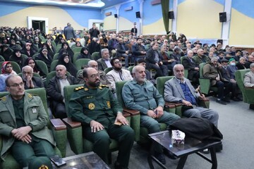 جهاد تبیین در برهه کنونی مهمترین وظیفه و مأموریت است