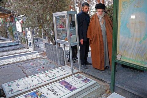 حضور در مرقد مطهر امام خمینی(ره) و گلزار شهیدان