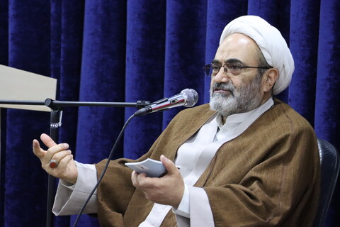 نشست معرفتی بیانیه گام دوم انقلاب ویژه مبلغین طرح هجرت اهواز