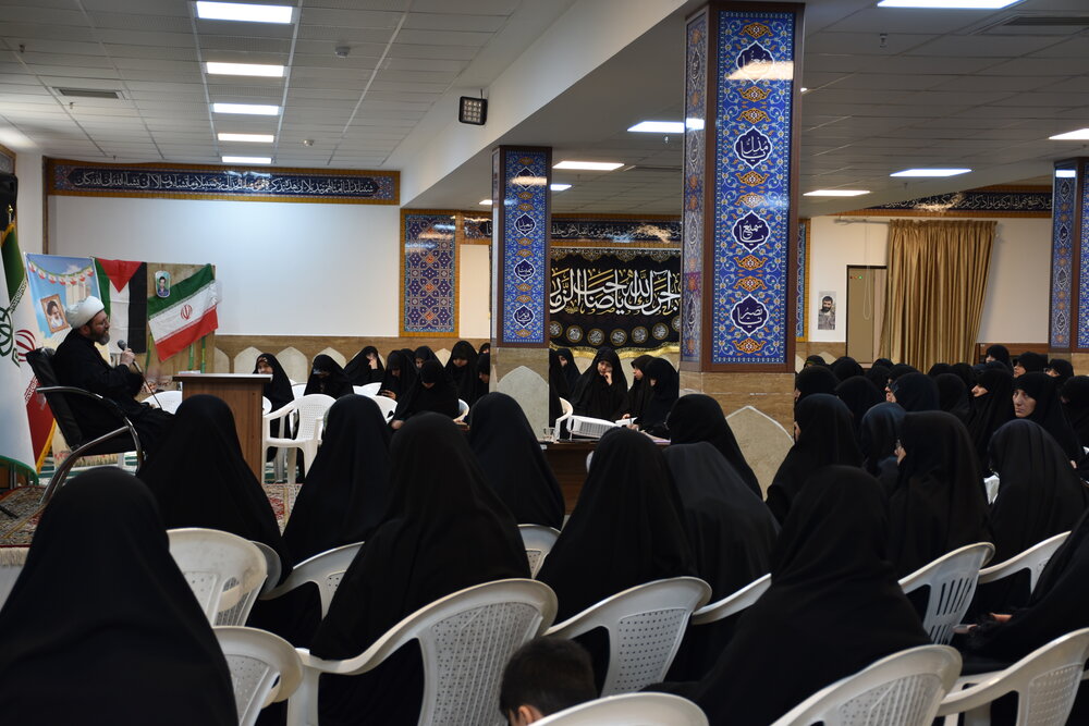 انقلاب اسلامی موجب ارتقای رسالت زن در تحولات جهانی شد