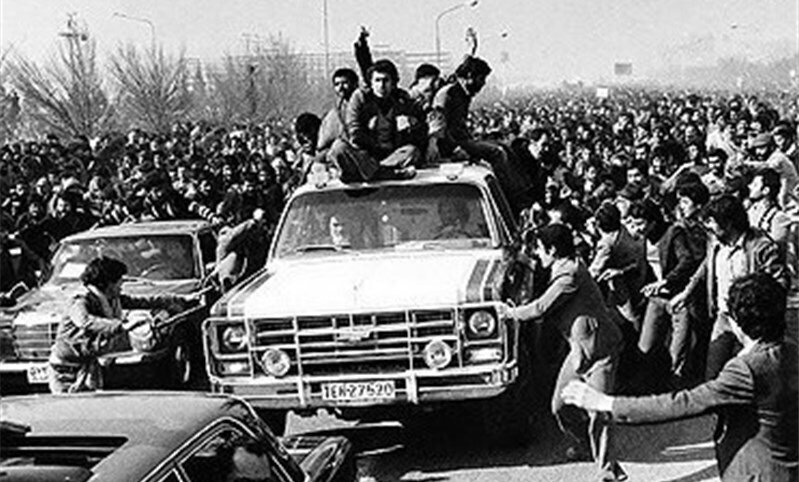 Crónica minuto a minuto del 12 de Bahman de 1357 (1 de febrero de 1979): La historia de un día interminable