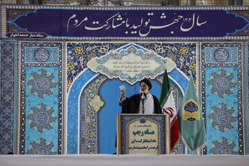 مردم در  ۲۲بهمن آرزوهای استکبار جهانی را زیر گام‌های خود لگدمال کردند