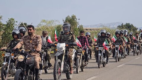 تصاویر/ رژه موتوری به مناسبت دوازده بهمن ماه جاسک