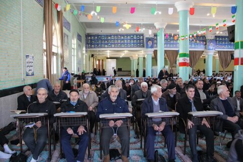 تصاویر/ اقامه نماز جمعه تکاب