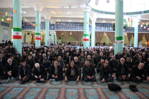 تصاویر/ اقامه نماز جمعه تکاب