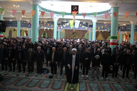 تصاویر/ اقامه نماز جمعه تکاب