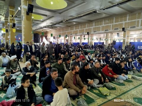 تصاویر جشن آغاز دهه مبارک فجر در مصلای الغدیر خرم آباد