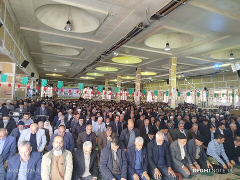 تصاویر اقامه نماز جمعه خرم آباد