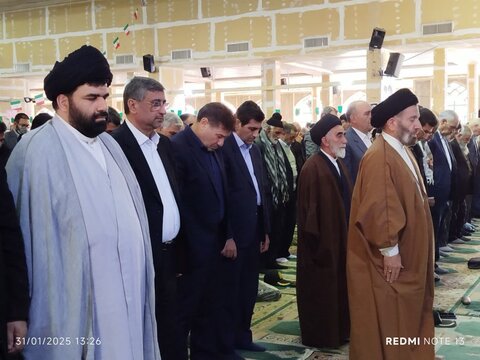 تصاویر اقامه نماز جمعه خرم آباد