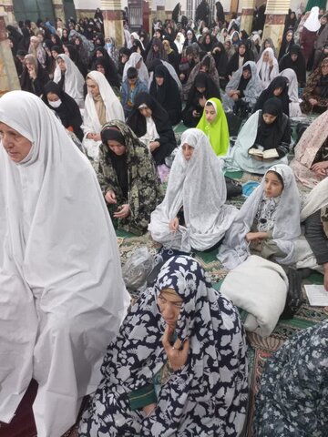 تصاویر اقامه نماز جمعه و جشن آغار ایام الله فجر در الیگودرز