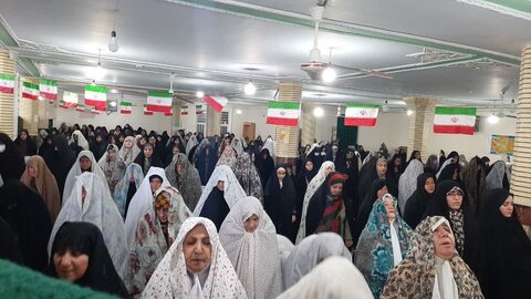 تصاویر اقامه نماز جمعه و جشن آغار ایام الله فجر در الیگودرز