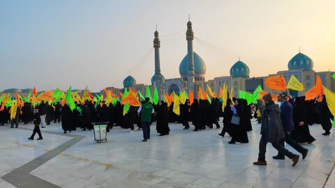 تصاویر/اردوی زیارتی قم و جمکران ویژه طلاب مدرسه علمیه ریحانه النبی اراک