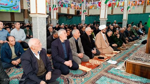 تصاویر/ اقامه نماز جمعه شهر کشاورز