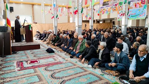 تصاویر/ اقامه نماز جمعه شهر کشاورز