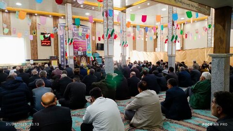 تصاویر/ اقامه نماز جمعه شهر کشاورز