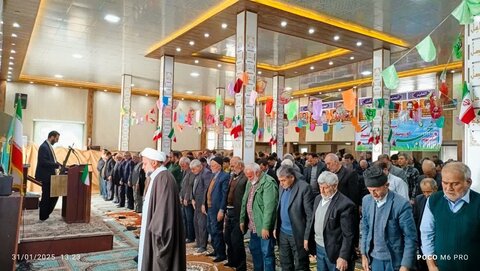 تصاویر/ اقامه نماز جمعه شهر کشاورز