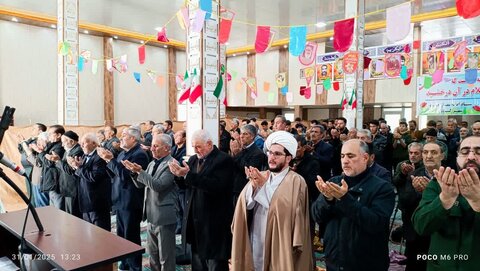 تصاویر/ اقامه نماز جمعه شهر کشاورز