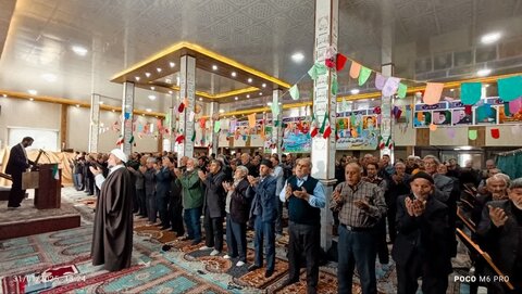 تصاویر/ اقامه نماز جمعه شهر کشاورز