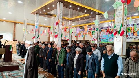 تصاویر/ اقامه نماز جمعه شهر کشاورز