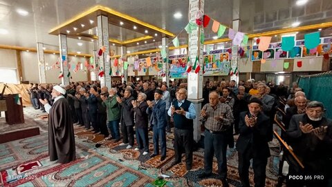 تصاویر/ اقامه نماز جمعه شهر کشاورز