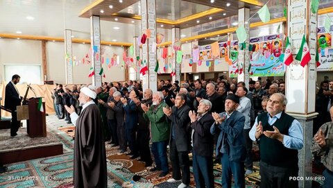 تصاویر/ اقامه نماز جمعه شهر کشاورز