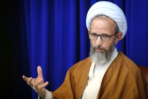 اگر مردم از رهبری صالح حمایت نکنند، عدالت محقق نمی‌شود