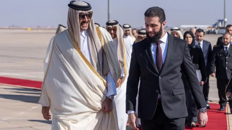 क़तर के अमीर शेख़ तमीम ने की जौलानी से मुलाक़ात क़तर के अमीर शेख़ तमीम ने की जौलानी से मुलाक़ात