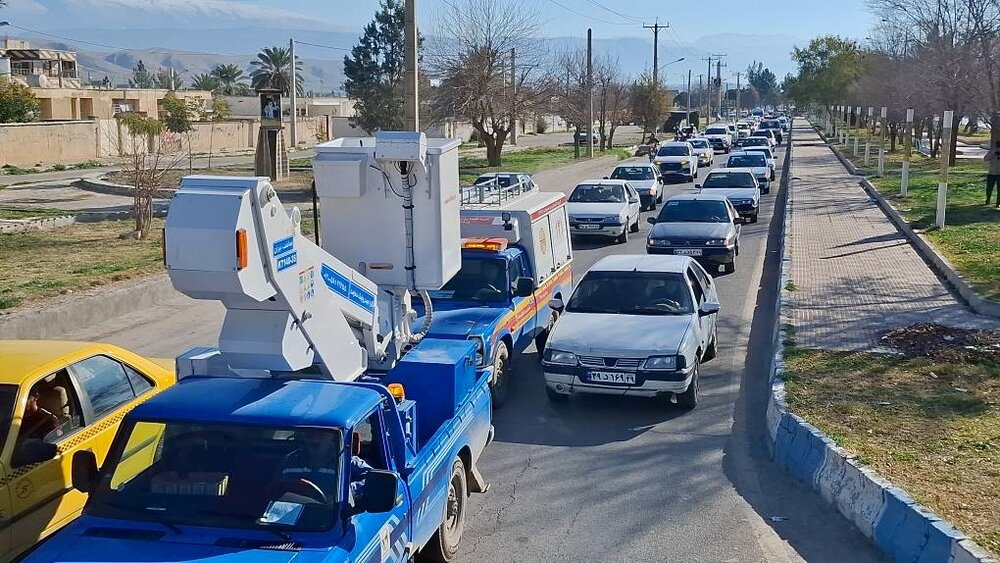 آغاز دهه مبارک فجر با رژه موتوری و ادای احترام به شهدای استان کهگیلویه و بویراحمد+ تصاویر