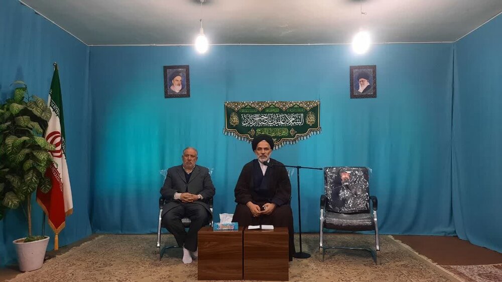 دیدار مسئولین سلماس با امام جمعه