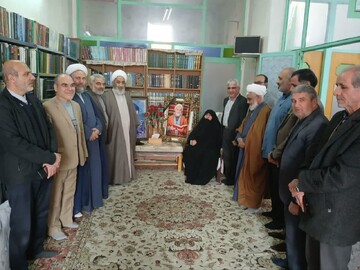 امام جمعه آران و بیدگل با خانواده شهید انقلاب علی خدمتی دیدار کرد + عکس