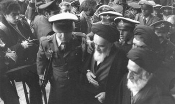 احترام به برادر بزرگتر، حتی در تاریخی‌ترین لحظه انقلاب