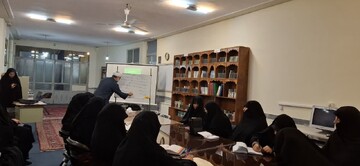 تصاویر/ برگزاری دوره ضمن خدمت ویژه اساتید حوزه در مدرسه علمیه الزهرا (س)اراک