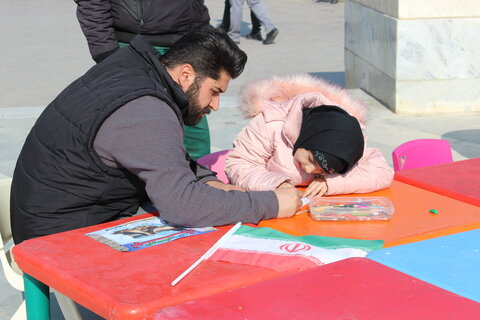 تصاویر پیرامونی مراسم 12 بهمن ماه و نماز جمعه در حرم بنیانگذار جمهوری اسلامی ایران