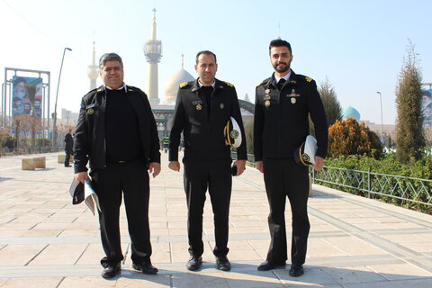 تصاویر پیرامونی مراسم 12 بهمن ماه و نماز جمعه در حرم بنیانگذار جمهوری اسلامی ایران