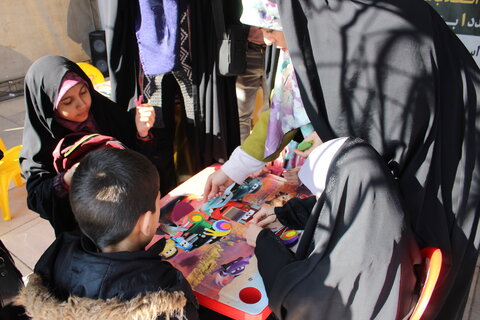 تصاویر پیرامونی مراسم 12 بهمن ماه و نماز جمعه در حرم بنیانگذار جمهوری اسلامی ایران