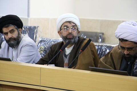 تصاویر|نشست رابطین تهذیب و تبلیغ مدارس حوزه علمیه اصفهان