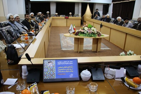 تصاویر|نشست رابطین تهذیب و تبلیغ مدارس حوزه علمیه اصفهان