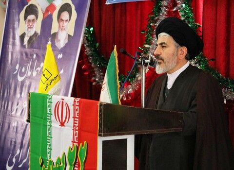 تصاویر/ آیین نمادین نواختن زنگ انقلاب در مهاباد