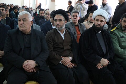 تصاویر/ آیین نمادین نواختن زنگ انقلاب در مهاباد