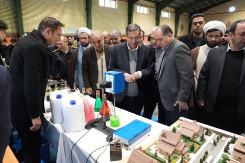 تصاویر/ آیین نمادین زنگ انقلاب در ارومیه