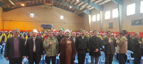 تصاویر/ نواختن زنگ انقلاب در شهرستان چهاربرج