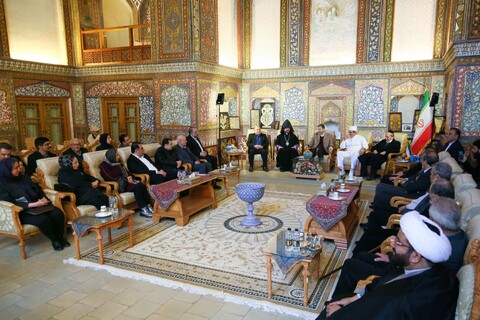 تصاویر / نشست رهبران اديان الهي در اصفهان
