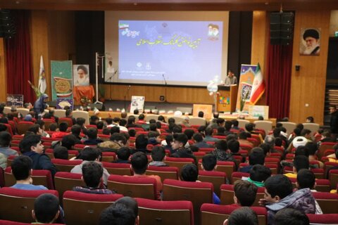 تصاویر| آیین نواختن زنگ انقلاب در مدارس خوی