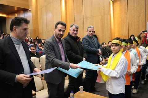 تصاویر| آیین نواختن زنگ انقلاب در مدارس خوی
